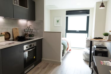 Penthouse Studio at Stanley Studios, Coburg Street, City Centre, Portsmouth, PO11JA - Image 2